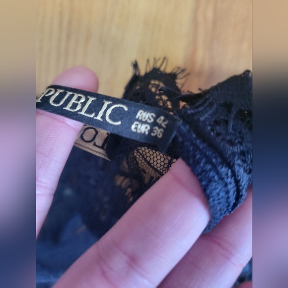 Love Republic Black Sheer Lace Flutter Sleeve Top EUR 36 - Picture 3 of 6